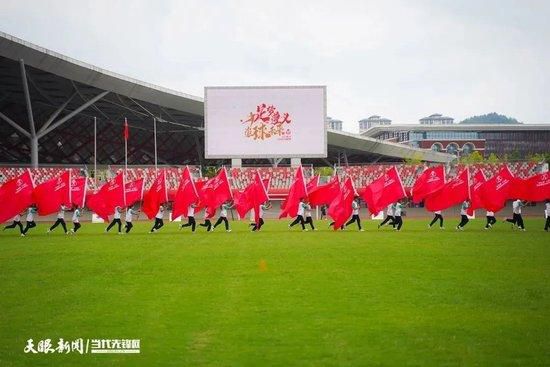 在谈及本次世俱杯时，瓜迪奥拉说道：“这次的旅行真的很不错，我们创造了令人难以置信的团队氛围，沃克是团队的领导者。